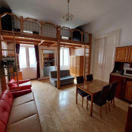 Szenes-House Apartman Boedapest Buitenkant foto