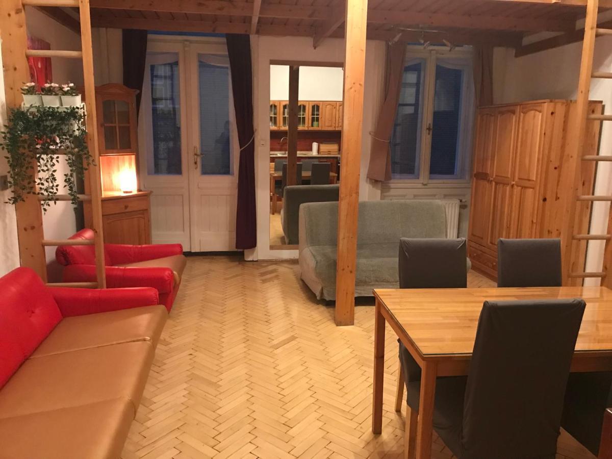 Szenes-House Apartman Boedapest Buitenkant foto