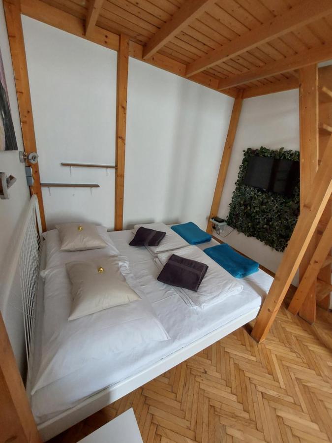 Szenes-House Apartman Boedapest Buitenkant foto